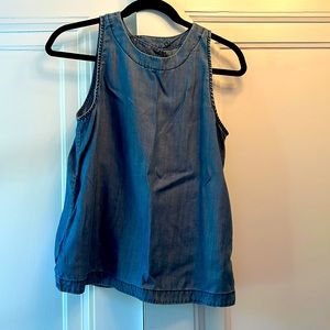 Women’s gap size extra small chambray button up open back shirt